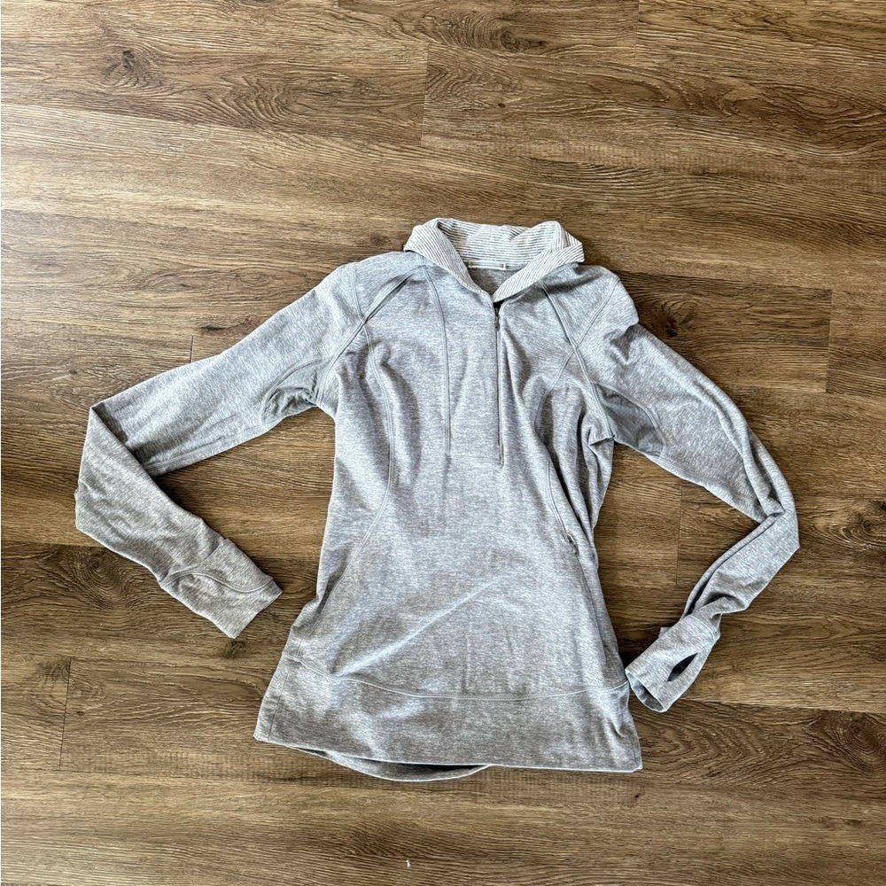 LULULEMON Gray Think Fast Pullover